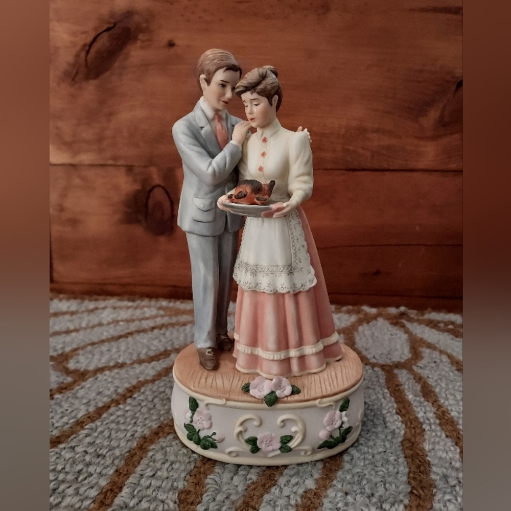 Treasured Memories Newlyweds Limited Edition Musical Porcelain Figurines, 1992